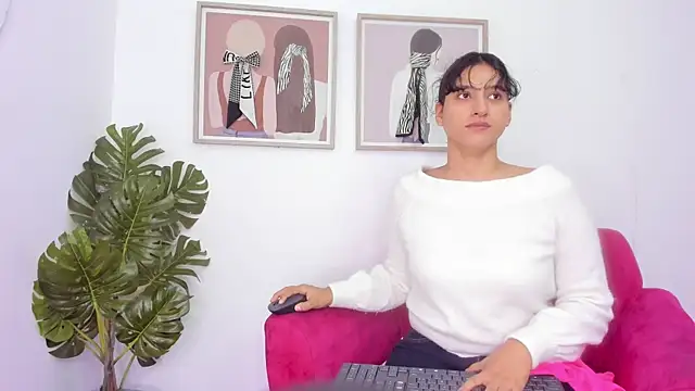 niia7 online show from July 2026 07:27:02 PM