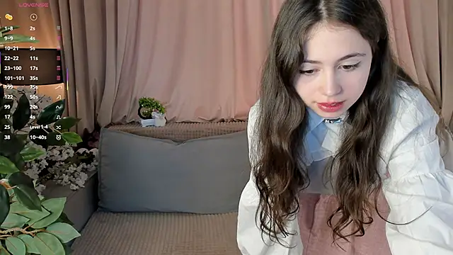 Snapshot of JulianaChapel chatting on November 2025 08:17:02 AM JulianaChapel online show from November 2025 08:17:02 AM