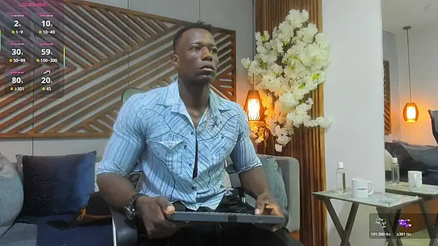 Snapshot of MarcusBlack_ chatting on October 2025 11:36:01 AM MarcusBlack online show from October 2025 11:36:01 AM