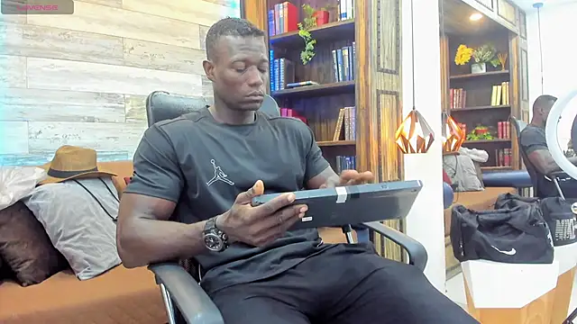 Snapshot of MarcusBlack_ chatting on November 2025 11:44:01 AM MarcusBlack online show from November 2025 11:44:01 AM