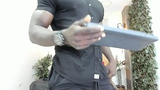 MarcusBlack  online show from December 2025 12:13:02 PM