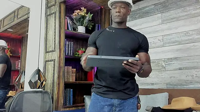 Snapshot of MarcusBlack_ chatting on August 2026 11:46:01 AM MarcusBlack online show from August 2026 11:46:01 AM