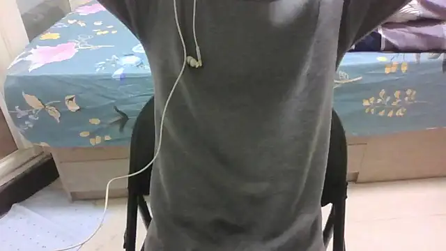 Snapshot of yzy_22_fun chatting on February 2026 01:39:02 PM yzy 22 fun online show from February 2026 01:39:02 PM