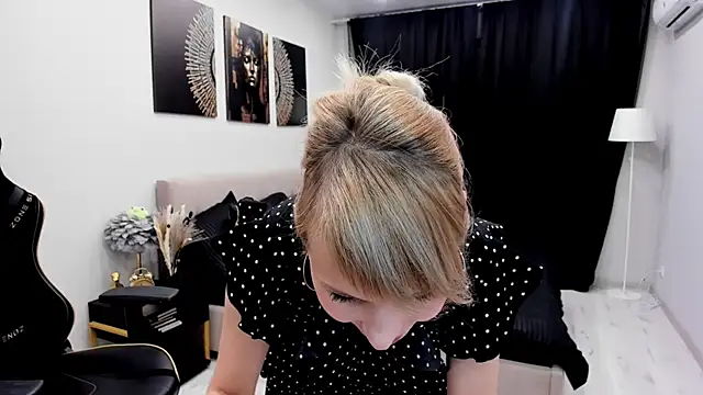 LindaSandy 1 online show from October 2025 09:09:02 AM