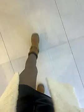 xiaoyuan01 online show from March 2026 02:04:01 AM