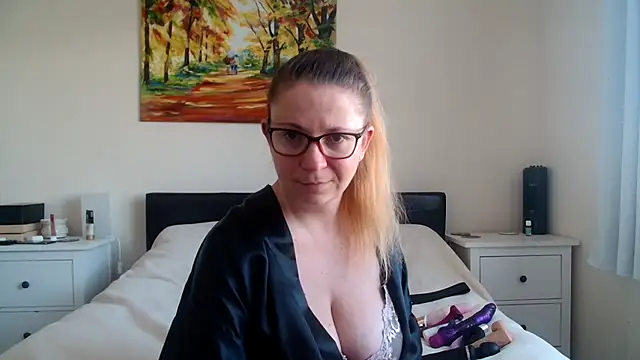 32h busty online show from February 2026 09:50:01 AM
