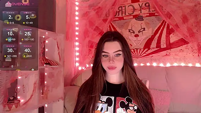 Snapshot of HolyMiax chatting on October 2025 03:43:01 AM HolyMiax online show from October 2025 03:43:01 AM