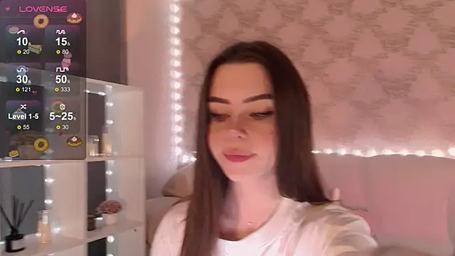 Snapshot of HolyMiax chatting on November 2025 03:15:01 AM HolyMiax online show from November 2025 03:15:01 AM