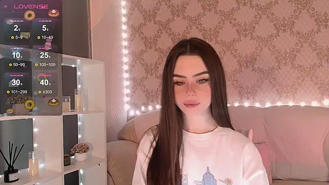 Snapshot of HolyMiax chatting on November 2025 03:34:01 AM HolyMiax online show from November 2025 03:34:01 AM