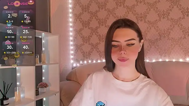 Snapshot of HolyMiax chatting on November 2025 03:05:02 AM HolyMiax online show from November 2025 03:05:02 AM