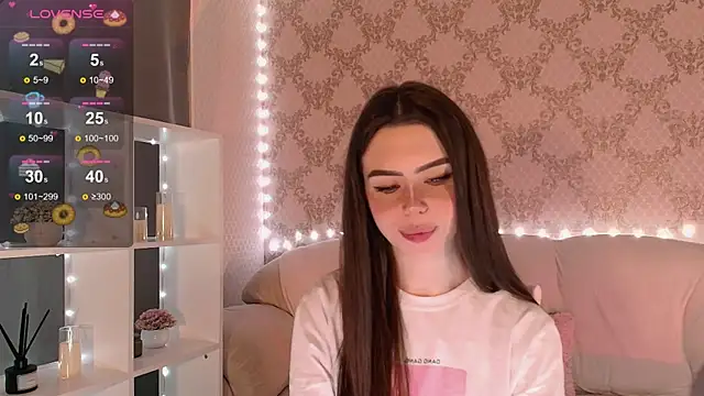 Snapshot of HolyMiax chatting on November 2025 03:41:01 AM HolyMiax online show from November 2025 03:41:01 AM