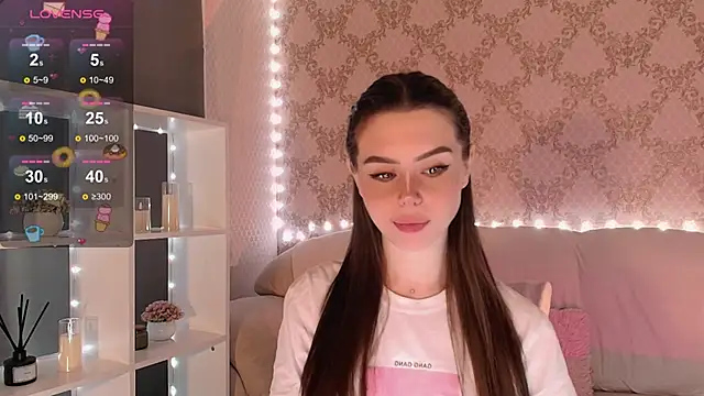 Snapshot of HolyMiax chatting on December 2025 03:34:01 AM HolyMiax online show from December 2025 03:34:01 AM