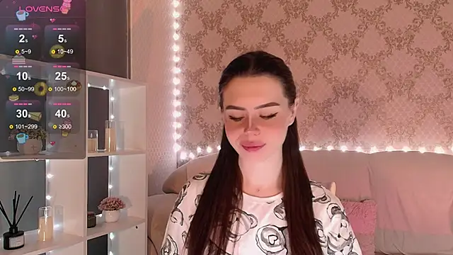 Snapshot of HolyMiax chatting on December 2025 03:05:01 AM HolyMiax online show from December 2025 03:05:01 AM