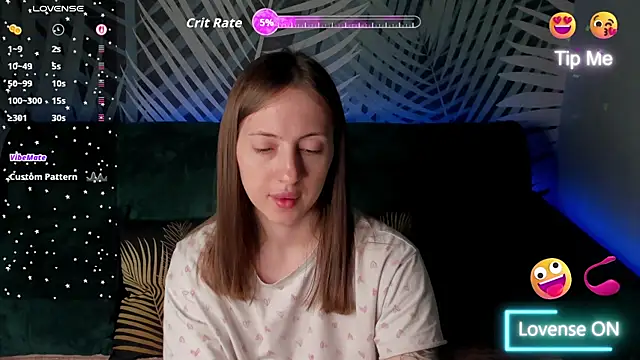 ChristyCrayme online show from April 2026 10:01:01 PM