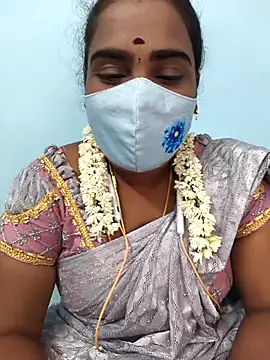 Snapshot of Tamil_riyalini12 chatting on October 2025 05:52:01 AM Tamil riyalini12 online show from October 2025 05:52:01 AM