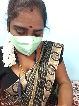 Snapshot of Tamil_riyalini12 chatting on November 2025 05:23:02 PM Tamil riyalini12 online show from November 2025 05:23:02 PM