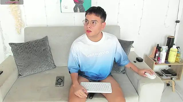 Young Ben online show from June 2026 07:40:02 PM
