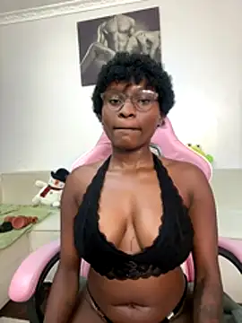 Lil-shawrie online show from December 2025 12:07:01 AM