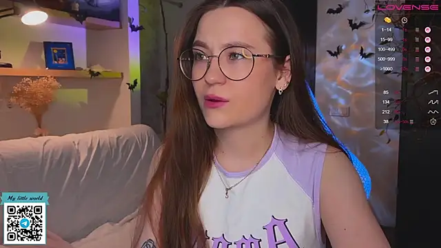 mia here online show from November 2025 01:58:02 AM