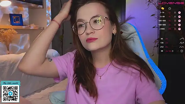 mia here online show from November 2025 02:23:01 AM