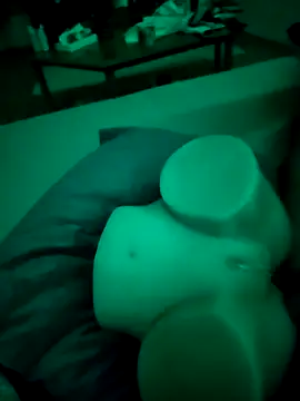 Snapshot of MrThomas31 chatting on March 2026 04:06:01 AM MrThomas31 online show from March 2026 04:06:01 AM