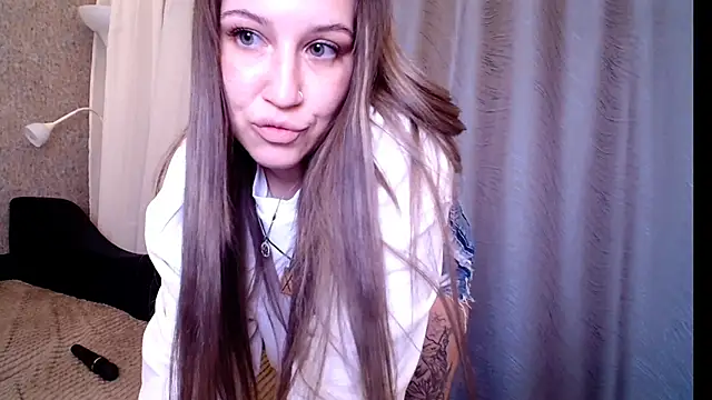 Snapshot of CherryZlata chatting on November 2025 04:55:01 PM CherryZlata online show from November 2025 04:55:01 PM