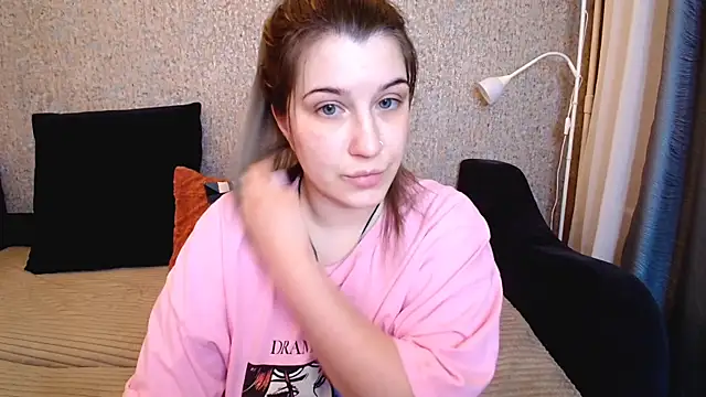 CherryZlata online show from December 2025 06:37:02 PM