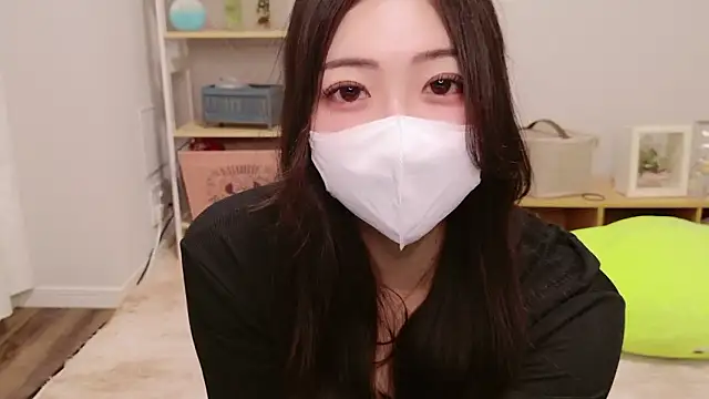 Snapshot of SUI-Strong chatting on September 2025 11:47:01 AM SUI-Strong online show from September 2025 11:47:01 AM