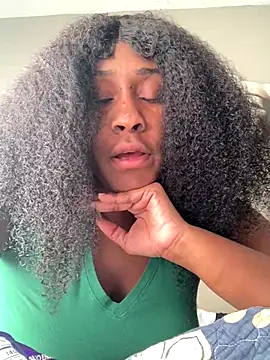 Snapshot of Foreignthaababyy chatting on November 2025 07:03:01 PM Foreignthaababyy online show from November 2025 07:03:01 PM