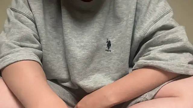 Snapshot of Yuta20002 chatting on October 2025 03:45:02 PM Yuta20002 online show from October 2025 03:45:02 PM