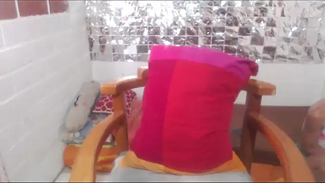 rose-crystal online show from February 2026 05:44:01 PM