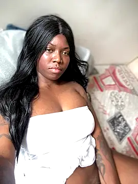 Snapshot of Alexia_24 chatting on November 2025 05:56:01 PM Alexia 24 online show from November 2025 05:56:01 PM