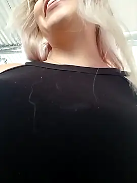 Snapshot of Belinda-Naughty chatting on October 2025 01:19:01 PM Belinda-Naughty online show from October 2025 01:19:01 PM