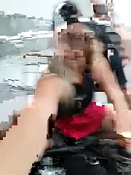 Snapshot of Belinda-Naughty chatting on November 2025 03:58:01 PM Belinda-Naughty online show from November 2025 03:58:01 PM