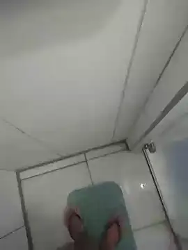 GuilhermeYuree online show from January 2026 06:50:01 AM