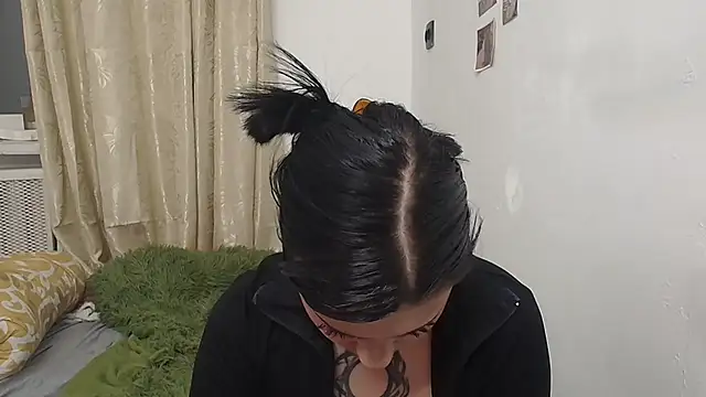 Snapshot of Susie_su chatting on October 2025 10:43:02 PM Susie su online show from October 2025 10:43:02 PM