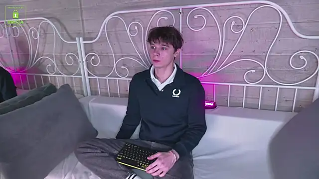 AnthonyHall online show from November 2025 04:23:01 AM