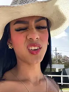 Snapshot of Juliana_Xander chatting on December 2025 02:04:02 PM Juliana Xander online show from December 2025 02:04:02 PM