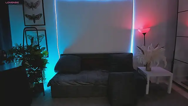 lunaalli online show from February 2026 02:53:01 AM