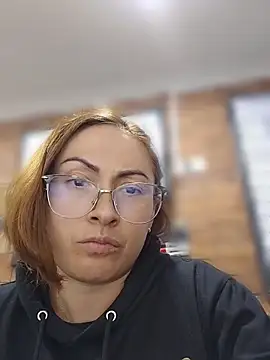 Julieta martin online show from April 2026 10:01:01 PM