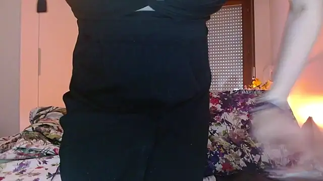 Snapshot of refem9 chatting on November 2025 02:30:02 PM refem9 online show from November 2025 02:30:02 PM