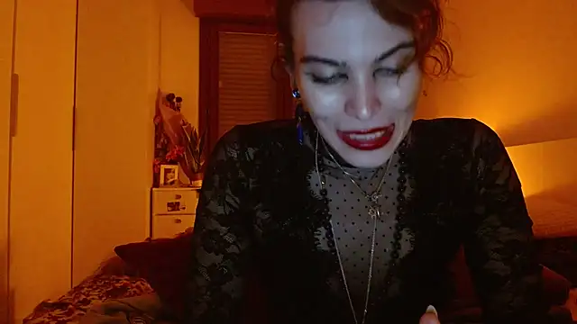 Snapshot of refem9 chatting on December 2025 06:48:01 PM refem9 online show from December 2025 06:48:01 PM