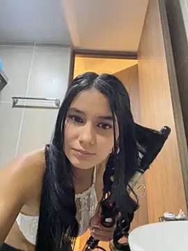 Snapshot of Vaneza_G1 chatting on November 2025 04:04:01 AM Vaneza G1 online show from November 2025 04:04:01 AM