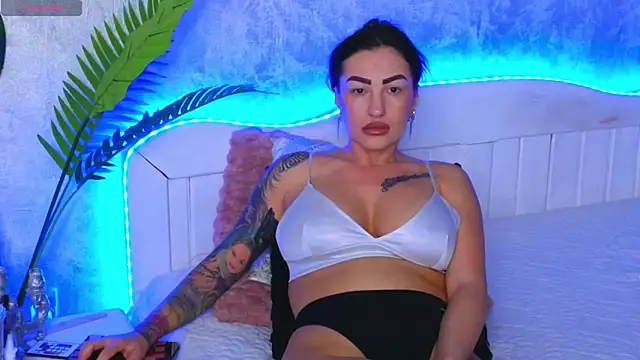 Snapshot of Aelorya chatting on September 2025 05:28:01 PM Aelorya online show from September 2025 05:28:01 PM