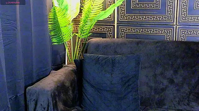 Snapshot of Aelorya chatting on December 2025 04:22:01 PM Aelorya online show from December 2025 04:22:01 PM