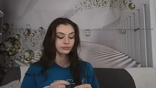 Snapshot of EvoletteLouLou chatting on September 2025 01:57:02 PM EvoletteLouLou online show from September 2025 01:57:02 PM