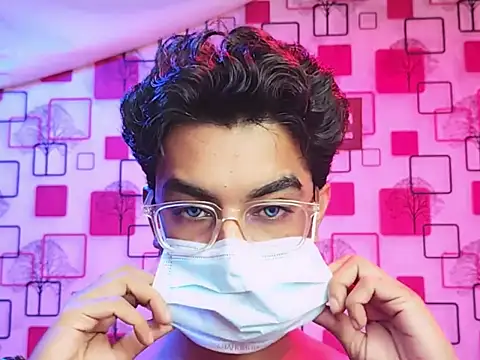 ChiseledCharm online show from October 2025 06:20:02 PM