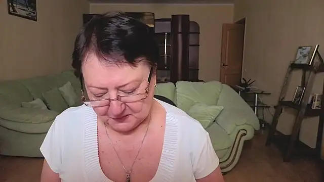 Margo Moll online show from February 2026 01:32:02 PM