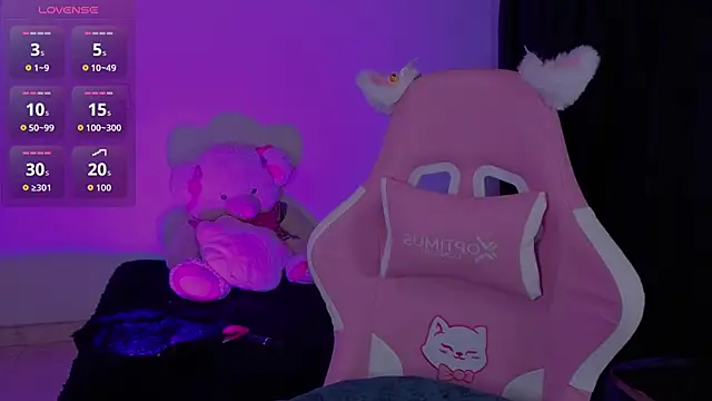 Gaby  Howards online show from November 2025 09:02:01 PM