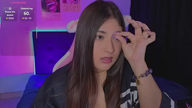 Gaby  Howards online show from November 2025 07:05:02 PM